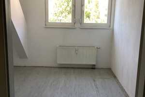 Schöne kleine 3 Zimmer Wohnung in ruhiger Lage mit Anmietung eines separaten Stellplatzes! – Heinz-Bongartz-Str. 14, 1239 Dresden – Vorschaubild 10