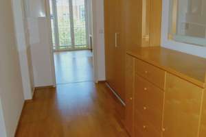 Zentrale Traumwohnung mit vielen Extras in moderner Wohnanlage – Innere Regensburger Straße 6a, 84034 Nikola, Landshut – Vorschaubild 7