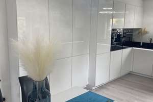 Moderne Doppelhaushälfte in ruhiger, sonniger Lage am Stadtrand von Ingolstadt – Die vollständige Adresse der Immobilie erhältst du vom Anbieter., 85053 Südost, Ingolstadt – Vorschaubild 3