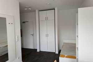 MÖBLIERTES APARTMENT! PAUSCHALMIETE INKL. STROM UND INTERNET! – Wönnichstr. 3, 10317 Berlin – Vorschaubild 1