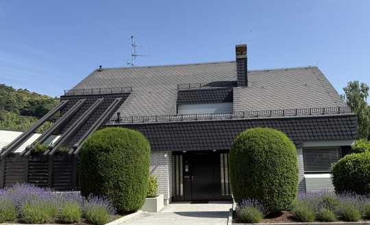 Haus am Hang  mit Einliegerwohnung und lux. Innenausstattung in Neustadt an der Weinstraße Hambach