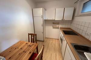 Gepflegte 2-Zimmer-Wohnung im Dachgeschoss in Göttingen – Angerstr. 1, 37073 Innenstadt, Göttingen – Vorschaubild 3