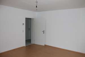 Exklusive, helle 3-Zimmer-Wohnung mit frisch saniertem Balkon und Einbauküche in Bonn Endenich – Magdalenenstr. 52, 53121 Endenich, Bonn – Vorschaubild 4