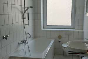 schöne, gemütliche und teilmöblierte Wohnung mit Balkon in zentraler Lage von Siegen – Friedrich-Wilhelm-Straße 90, 57074 Siegen, Siegen – Vorschaubild 9