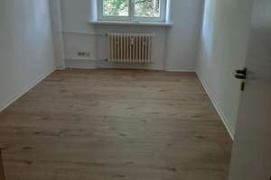 Ankommen. Wohlfühlen. Zuhause sein. Großzügiges Zimmer in Marburg-Zentrum. – Frankfurter Str. 8-10, 35037 Marburg, Marburg – Vorschaubild 3