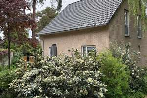 Einfamilienhaus nahe Wasser und Wald