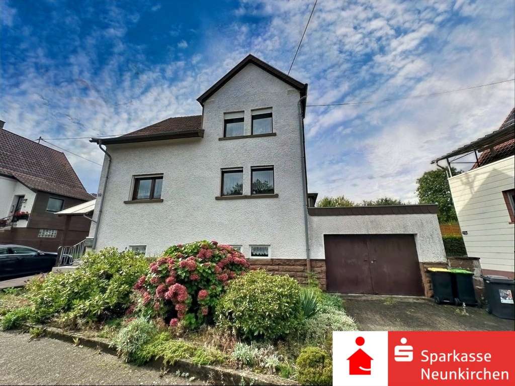 Immobilie in Illingen - Solides Einfamilienhaus mit Potenzial in ruhiger Lage  - Bild 0