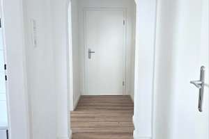 **Erstbezug nach Modernisierung - gemütliche und moderne 2-Zimmer-Wohnung** – Frintroper Str. 316, 45359 Bedingrade, Essen – Vorschaubild 2