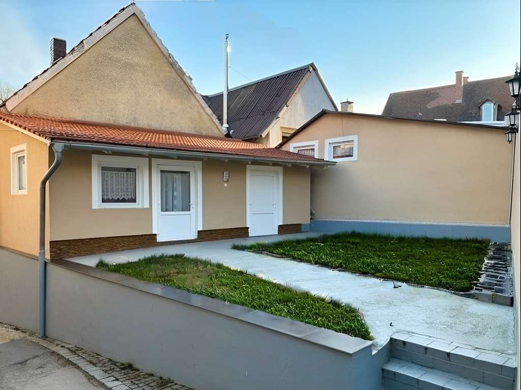 Immobilie in Rottenburg a. d. Laaber - Komplett saniertes Haus mit flexibler Raumnutzung mitten im Zentrum - Bild 3