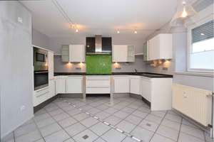 Schöne, große Maisonette- Wohnung mit Kamin, Dachterrasse + Einbauküche. – Die vollständige Adresse der Immobilie erhältst du vom Anbieter., 38112 Lehndorf-Watenbüttel, Braunschweig – Vorschaubild 3