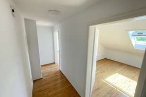 Frisch renovierte Dachgeschosswohnung
in Bochum-Weitmar | ca. 57m² mit Gemeinschaftsgarten