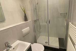 Exklusive 3-Zimmer-Wohnung mit Dachterrasse, TG-Stellplatz und EBK in Neuehrenfeld – Lukasstraße 16 A, 50823 Neuehrenfeld, Köln – Vorschaubild 12
