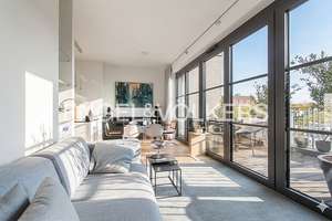 Zwischen Himmel und Wasser:  Endetage mit 2 Dachterrassen am Uhlenhorster Kanal – Die vollständige Adresse der Immobilie erhältst du vom Anbieter., 22085 Uhlenhorst, Hamburg – Vorschaubild 2