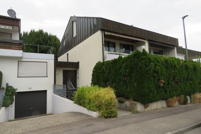 Sonnige 2-Zimmerwohnung mit Balkon, Hobbyraum/Büro, TG-Stellplatz / provisionsfrei