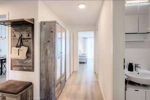 Möbliert: Modernes und gemütliches Zuhause mit drei Balkonen – Die vollständige Adresse der Immobilie erhältst du vom Anbieter., 80634 Neuhausen, München – Vorschaubild 14