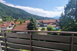 DIESES Appartement liefert Bergblick und himmlische Ruhe im 3. Stock – Am Schellenbach 7, 83670 Bad Tölz-Wolfratshausen (Kreis) – Vorschaubild 2