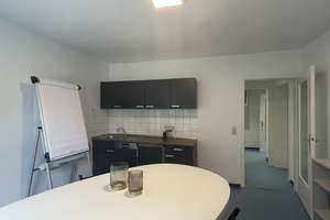 Wohnen & Arbeiten kombinieren – 111 m² mit zwei separaten Zugängen – Die vollständige Adresse der Immobilie erhältst du vom Anbieter., 70176 Rotebühl, Stuttgart – Vorschaubild 12