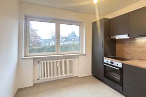 Top renovierte 3-Zimmer-Wohnung mit Süd-West-Loggia direkt am Perlacher Forst! – Bozzarisstr. 43, 81545 Harlaching, München – Vorschaubild 8