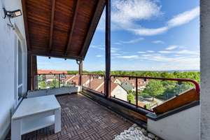 +++ frisch renoviert - DG-Maisonette-Galerie - Fußboden-Hzg. - 2 Bäder - Blk. & Fernblick - EBK +++ – Wikingerweg 2, 70439 Stammheim-Süd, Stuttgart – Vorschaubild 8
