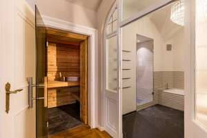 Atemberaubend modernisiertes 4-Zimmer-Altbaujuwel mit stylischem Flair und Balkon – Die vollständige Adresse der Immobilie erhältst du vom Anbieter., 80333 Augustenstraße, München – Vorschaubild 9