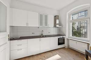 Ruhige 2-Zimmer-Altbauwohnung mit Balkon zum Innenhof – Die vollständige Adresse der Immobilie erhältst du vom Anbieter., 10245 Friedrichshain, Berlin – Vorschaubild 5
