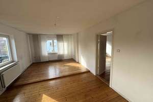 Solide Kapitalanlage mit Entwicklungspotenzial – Mehrfamilienhaus mit drei Wohnungen – Die vollständige Adresse der Immobilie erhältst du vom Anbieter., 24145 Wellsee, Kiel – Vorschaubild 15