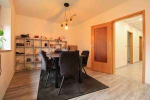 Attraktives Mehrfamilienhaus mit drei Wohneinheiten in Lonnerstadt – Die vollständige Adresse der Immobilie erhältst du vom Anbieter., 91475 Lonnerstadt – Vorschaubild 4