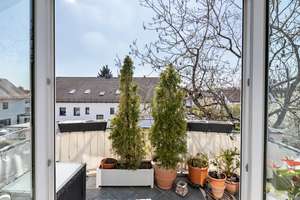Lichtdurchflutete, bezugsfreie Dachgeschoss Wohnung mit Balkon – Die vollständige Adresse der Immobilie erhältst du vom Anbieter., 81825 Gartenstadt Trudering, München – Vorschaubild 3