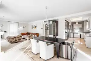 Wohnen am Wasser - Exklusive Villa mit drei Einheiten in Havelnähe – Berlin – Vorschaubild 3