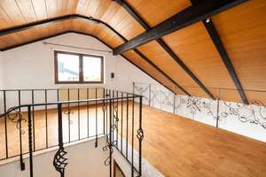 Charmantes Reihenmittelhaus in Heilbronn, teilsaniert, guter Zustand – Die vollständige Adresse der Immobilie erhältst du vom Anbieter., 74078 Frankenbach, Heilbronn – Vorschaubild 2