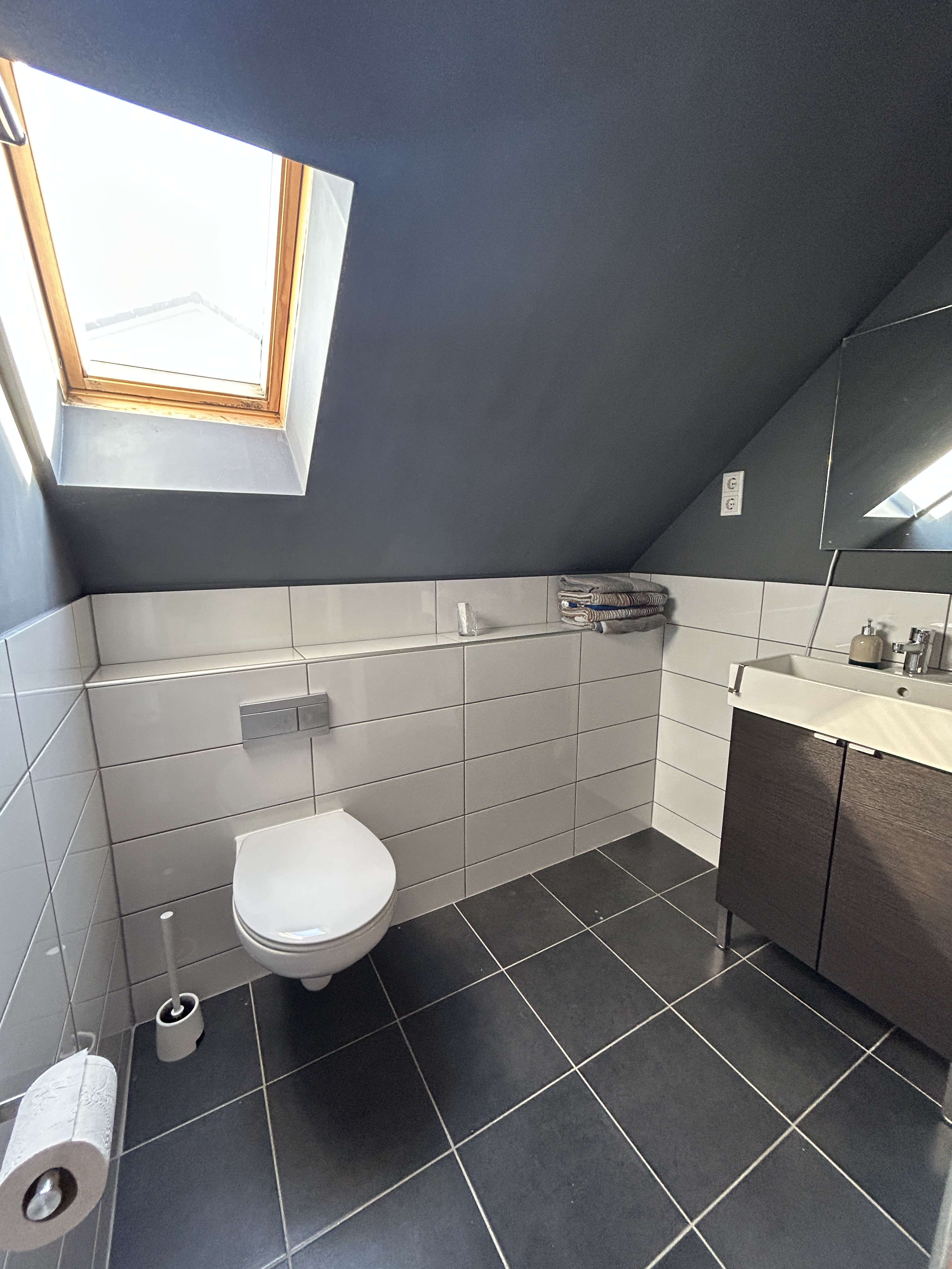 Immobilie in Adelschlag - Leben, Arbeiten und Entspannen - EFH mit großem Garten in Pietenfeld - Bild 1