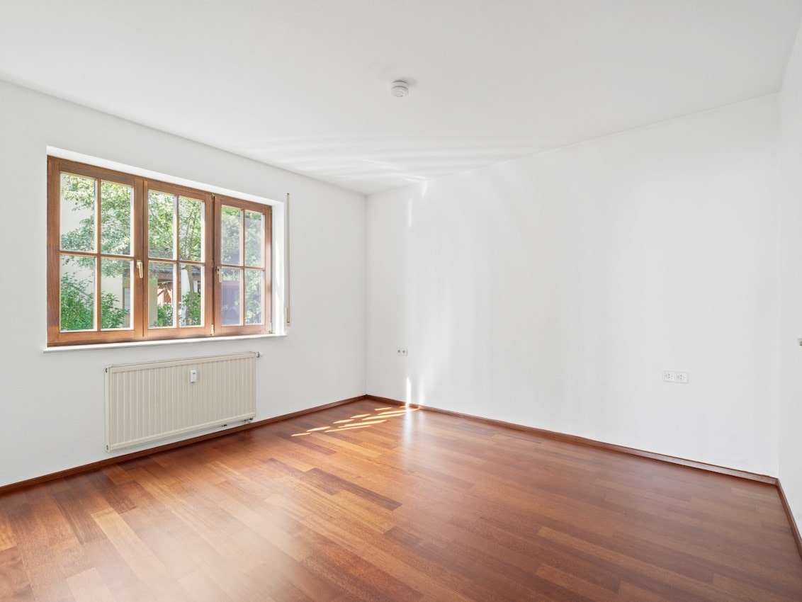 Immobilie in Meersburg - Exklusive 2,5 Zimmerwohnung - grandiose Lage
180° See- und Bergsicht - vis à vis der Insel Mainau - Bild 1