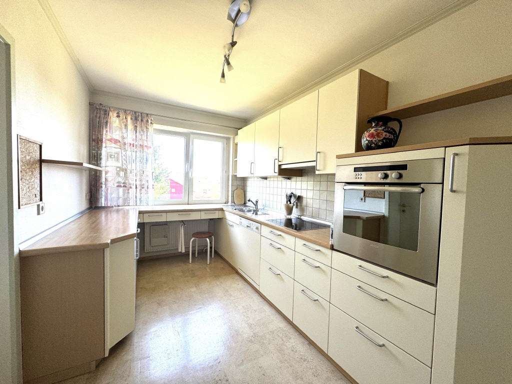 Immobilie in Loffenau - Repräsentatives, großzügiges Einfamilienhaus mit Einliegerwohnung in Bestwohnlage mit großem,  - Bild 1