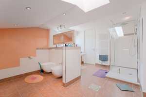 Außergewöhnliche Architektenvilla mit Schwimmbad in bester Wohnlage! – Kelheim (Kreis) – Vorschaubild 20