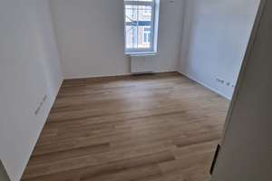 Erstbezug nach Sanierung in Grombühl! 1-Zimmer Apartment inkl. Einbauküche ab 15.09.2025 verfügbar!  – Grombühlstraße 55, 97080 Grombühl, Würzburg – Vorschaubild 3