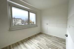 Charmante 4 Raum Wohnung mit Badewanne und Personenaufzug – Straße Usti nad Labem 15, 9119 Kappel, Chemnitz – Vorschaubild 3