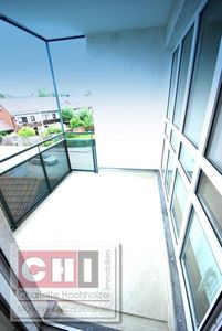 Mitten im Zentrum von Geretsried /Fußgängerzone -  neu renovierte 2 Zimmer-Wohnung mit großem Balkon