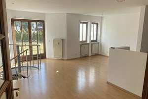 Helle 2-Zimmer Wohnung im EG mit Balkon in München