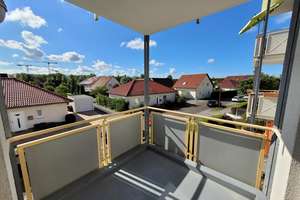 // Frisch renoviert - Balkon - Stellplatz TG - ruhige Lage //