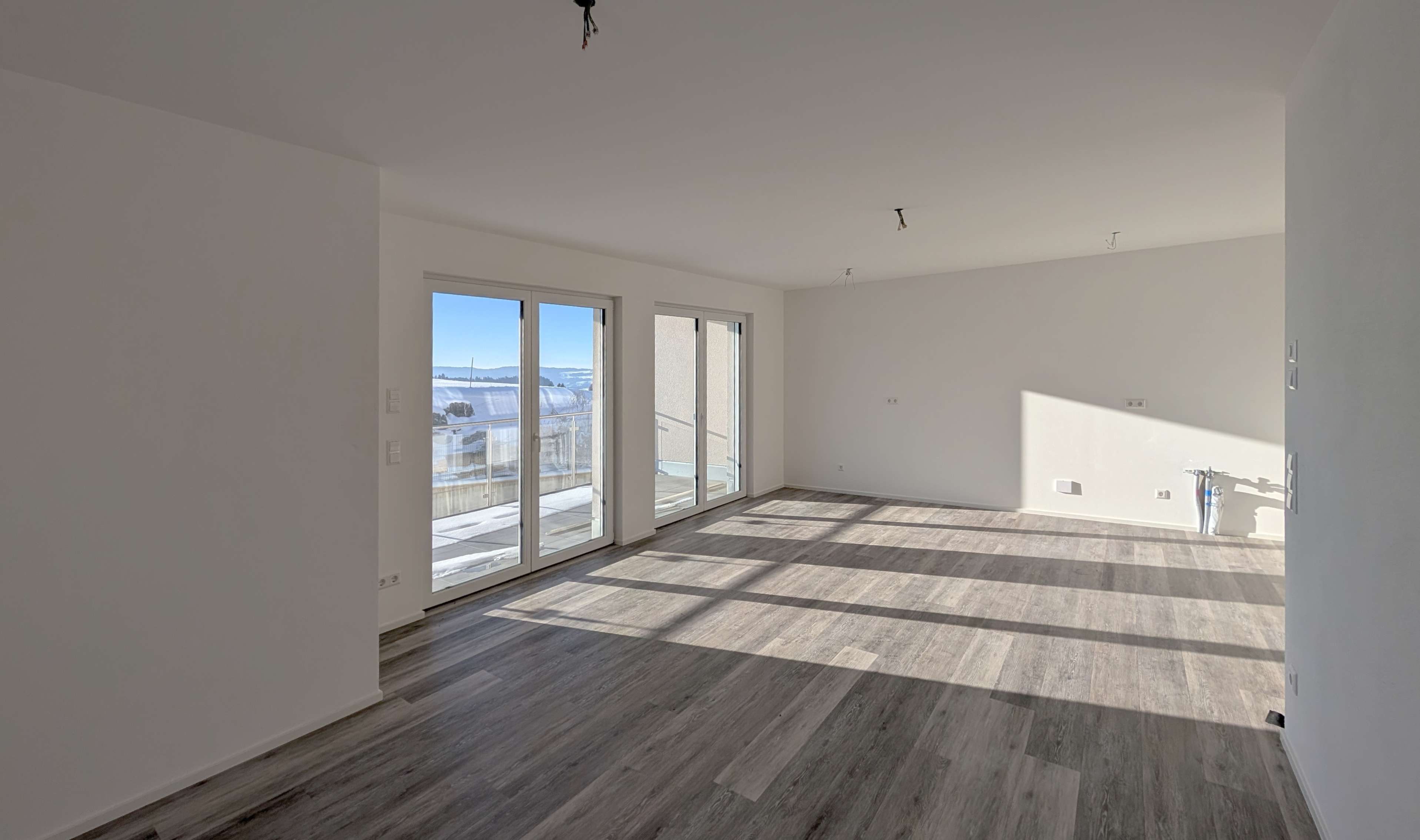 Immobilie in Oberreute - Helle Barrierearme Wohnung in ruhiger und zentraler grüner Traumlage von Oberreute plus TG - Bild 0