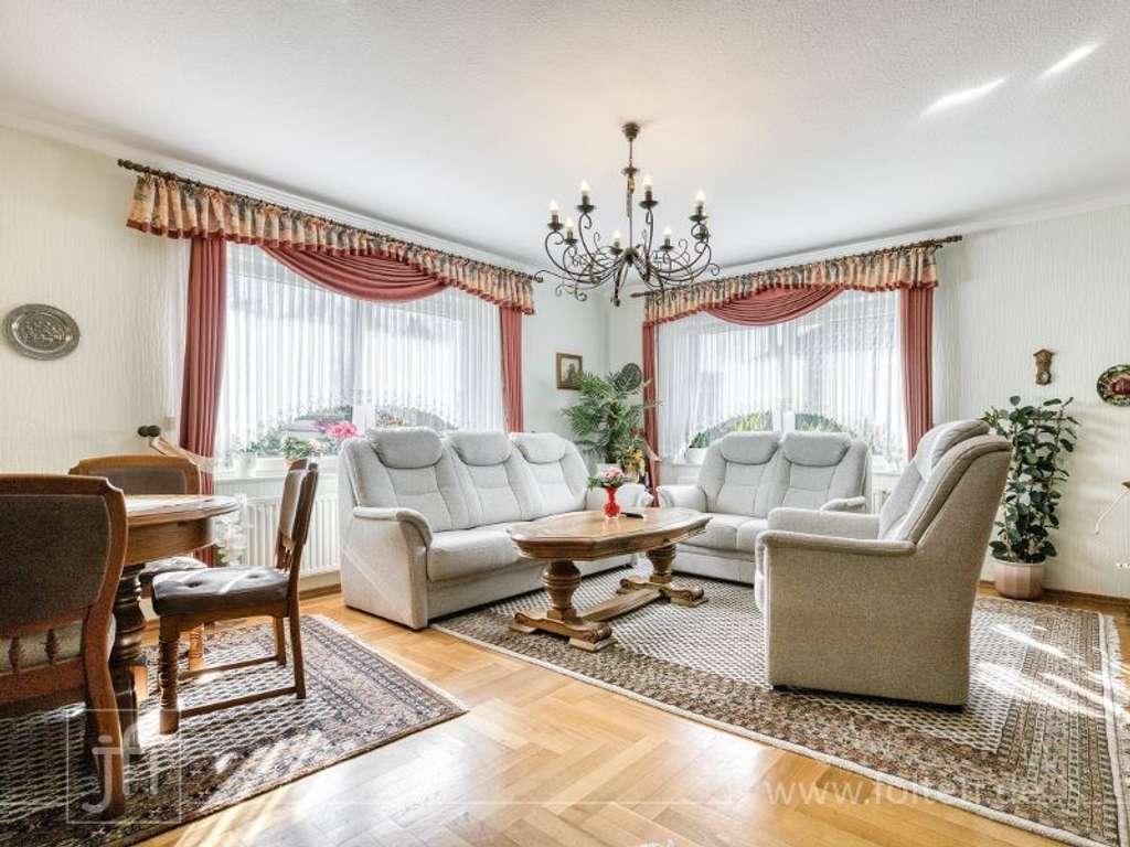 Immobilie in Detern - Sehr gepflegtes Einfamilienhaus in ruhiger Siedlungslage, inklusive Garage und neuwertigem Kaminofen - Bild 4