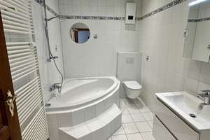 Wellness-Oase in der 3. Etage – Brillerstraße 7a, 42105 Elberfeld West, Wuppertal – Vorschaubild 1