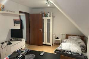 Lichtdurchflutete Stadtwohnung, nur email mit Beruf, Tätigkeit, Einkommen und Befristung! – 70327 Wangen, Stuttgart – Vorschaubild 5