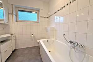 Freistehender Bungalow mit drei Garagen auf einem Erbbaugrundstück am Lisenkamp in Hamm-Mark – Die vollständige Adresse der Immobilie erhältst du vom Anbieter., 59071 Uentrop, Hamm – Vorschaubild 17