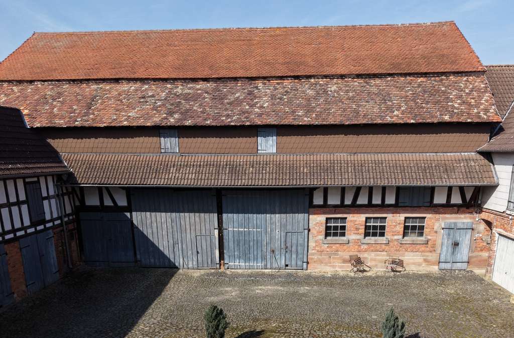 Immobilie in Ebsdorfergrund - Charmanter Vierseitenhof in 35085 Ebsdorfergrund - Bild 3