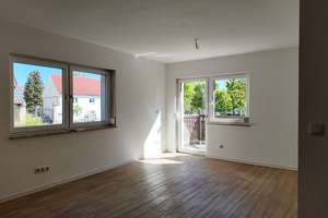 WOHNTRAUM IN BÜSSLEBEN - WOHNUNG MIT HAUSCHARAKTER UND DOPPELGARAGE – Die vollständige Adresse der Immobilie erhältst du vom Anbieter., 99098 Büßleben, Erfurt – Vorschaubild 2