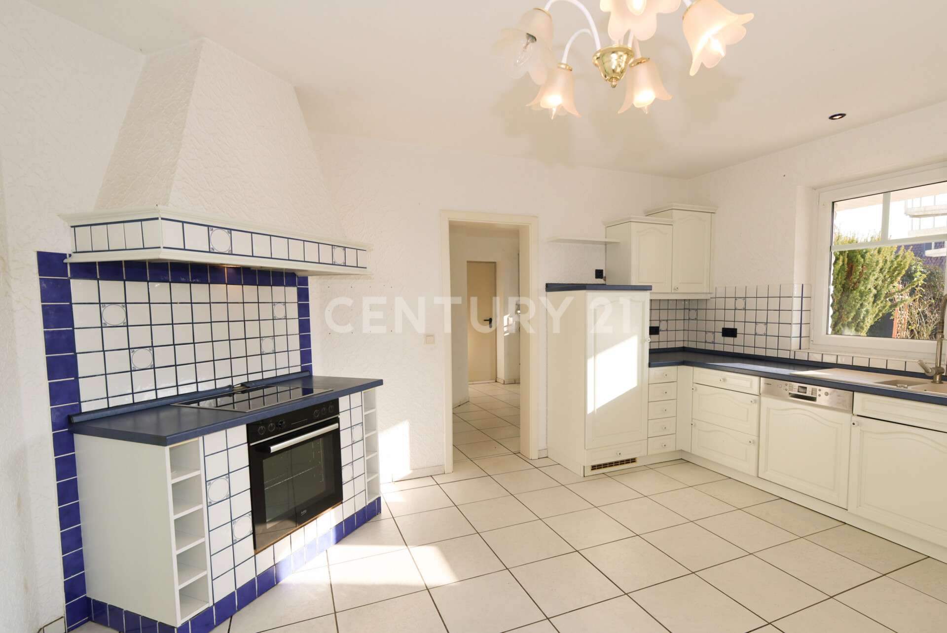 Immobilie in Bad Bentheim - Super großes Zweifamilienhaus mit tollem Garten in sehr ruhiger Siedlungslage! - Bild 3