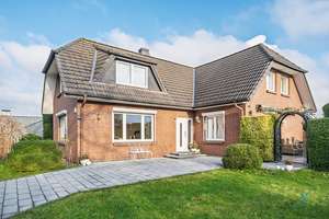 Viel Platz für die Familie: Großes Einfamilienhaus mit Garten in Eckernförde-Borby – Die vollständige Adresse der Immobilie erhältst du vom Anbieter., 24340 Eckernförde – Vorschaubild 1