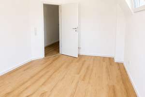 Stilvolle 2-Zimmer-Dachgeschosswohnung im Erstbezug – Komplett saniert in beliebter Wohnlage – Die vollständige Adresse der Immobilie erhältst du vom Anbieter., 70186 Gablenberg, Stuttgart – Vorschaubild 4