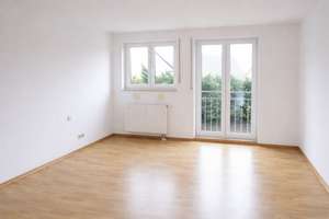 Attraktive, helle Wohnung im 2. OG mit Balkon und Tiefgaragenstellplatz – vermietet – Die vollständige Adresse der Immobilie erhältst du vom Anbieter., 14476 Fahrland, Potsdam – Vorschaubild 4